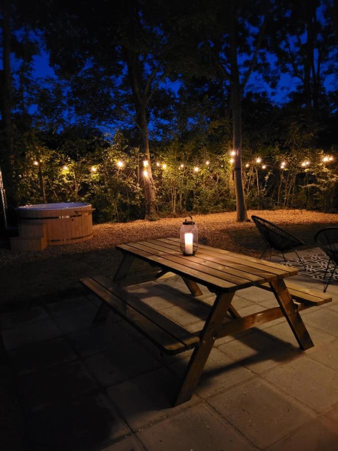Retro Chic Wellness Met Hottub & Sauna Ewijk Exterior photo