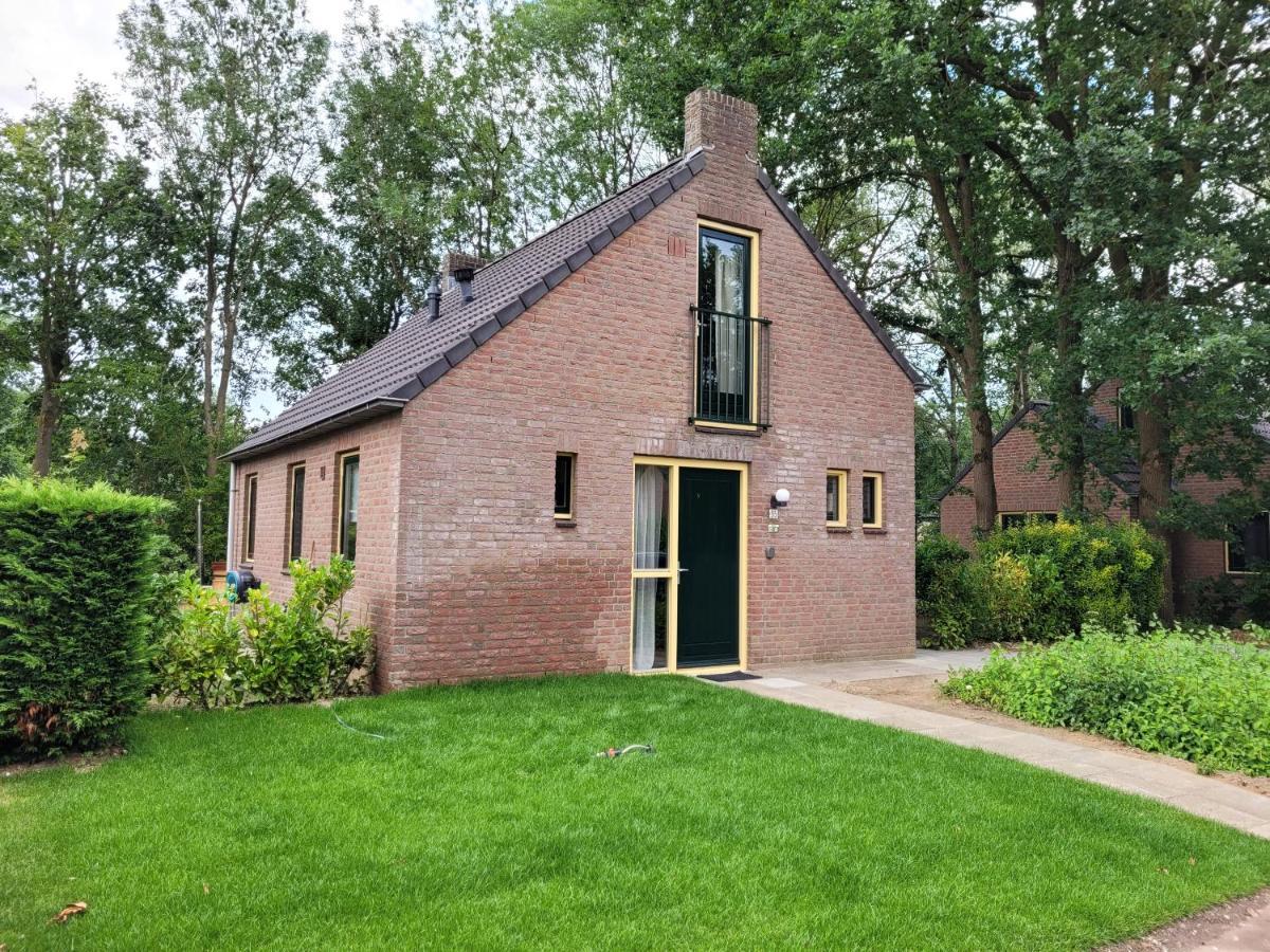 Retro Chic Wellness Met Hottub & Sauna Ewijk Exterior photo