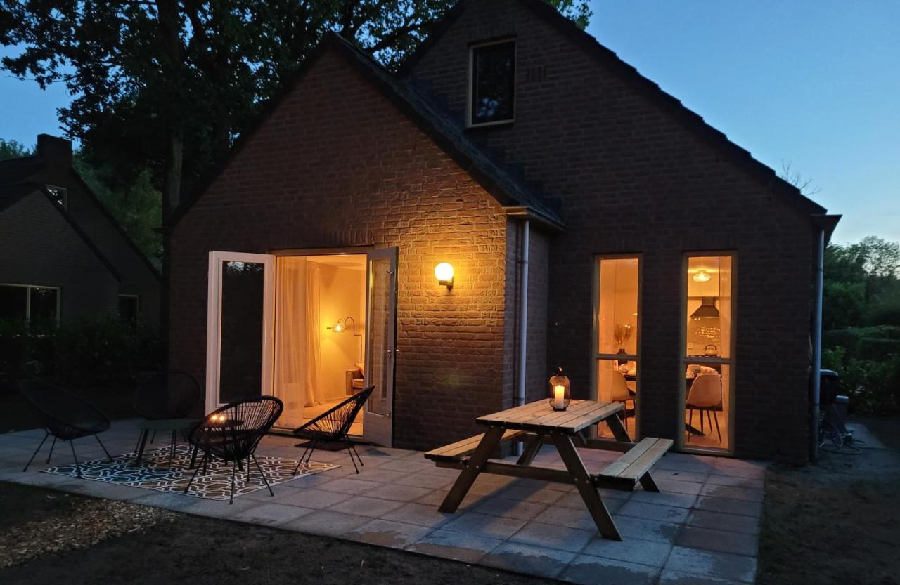 Retro Chic Wellness Met Hottub & Sauna Ewijk Exterior photo