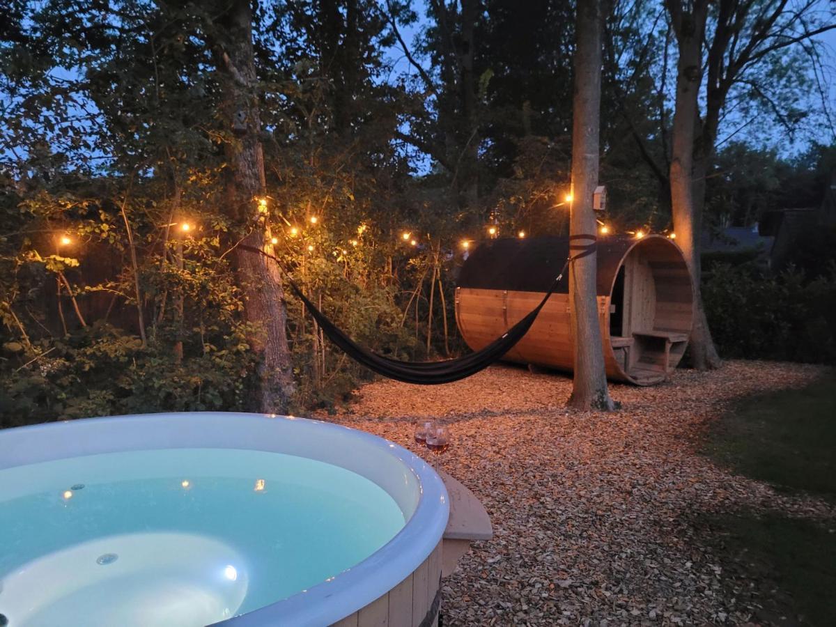 Retro Chic Wellness Met Hottub & Sauna Ewijk Exterior photo